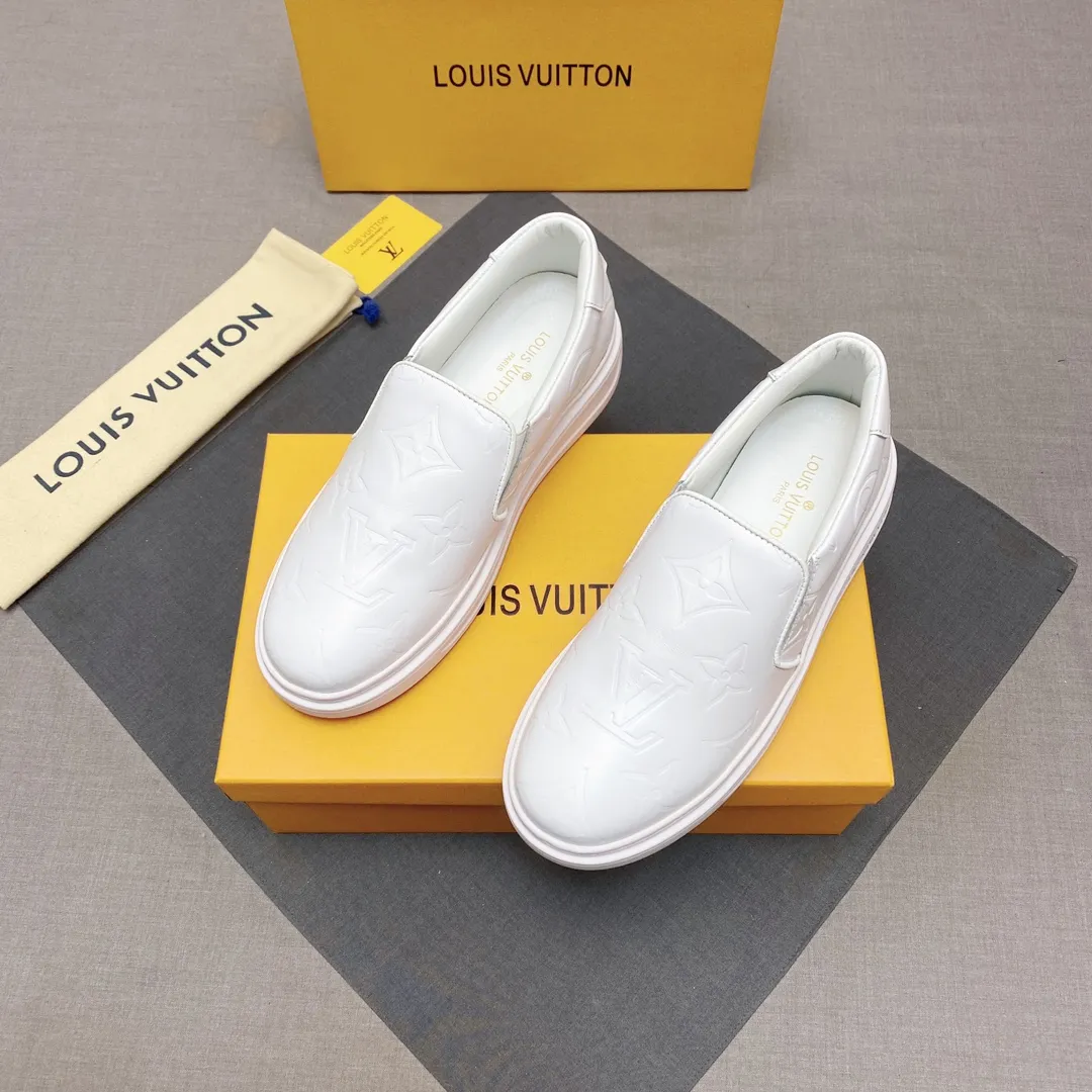 p360【Lv】Description: The latest elements of men’s casual shoes are trending all over the world🇨🇳The official website is hot selling, made one to one at the counter, the fabric is imported cowhide from Italy with the original ➕Imported sheepskin lining☘️Original non-slip outsole, breathable and comfortable——Code number: 38-44 No. 019